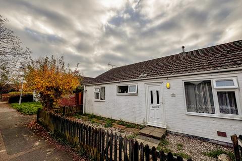 2 bedroom semi-detached bungalow to rent, Aureole Walk - AVAILABLE EARLY FEB