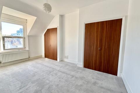 Basement Flat, 19 Park Road, Bexhill-on-sea, TN39 3HZ