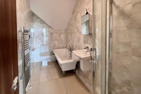 Basement Flat, 19 Park Road, Bexhill-on-sea, TN39 3HZ