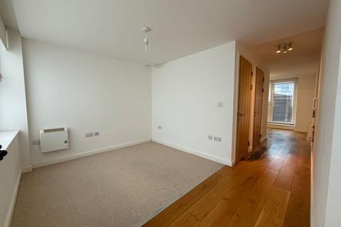 1 bedroom flat for sale, Flat 7 Portman House, 16-20 Victoria Road, Romford, Essex, RM1 2EQ