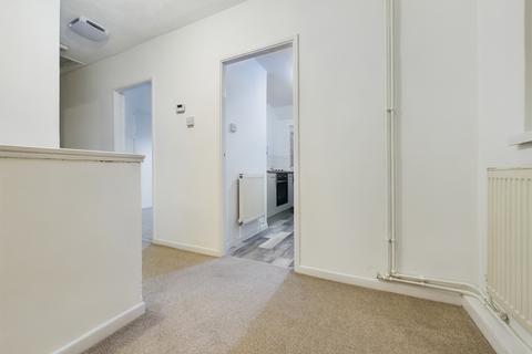 2 bedroom maisonette to rent, The Slade Greens, Leicester, LE2