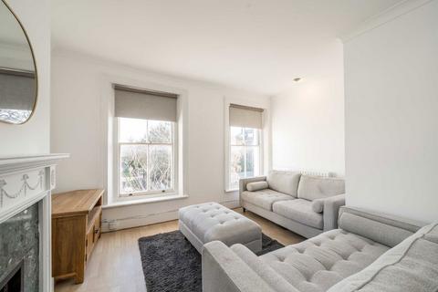 2 bedroom flat to rent, Cavendish Road, London SW12