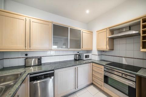 2 bedroom flat to rent, Cavendish Road, London SW12