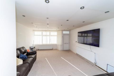 4 bedroom townhouse for sale, Gipsy Lane, Leicester LE4