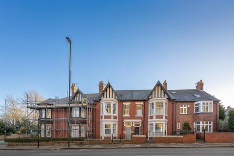 3 bedroom terraced house for sale, Fenham Hall Drive, Fenham. Newcastle upon Tyne