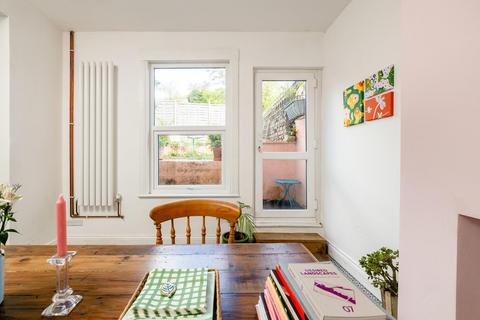 1 Narroways Road, Bristol, BS2 9XB