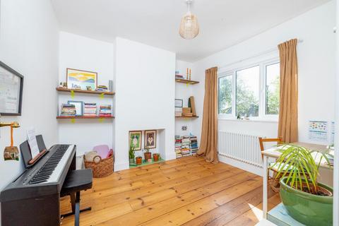1 Narroways Road, Bristol, BS2 9XB