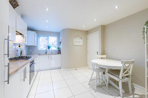 3 bedroom semi-detached house for sale, Leeds LS14