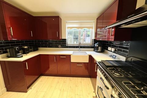 16 Fennel Grove, Peterlee, SR8 3TQ