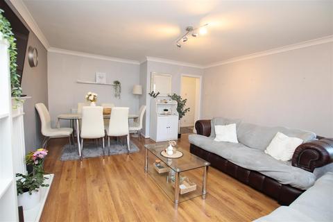 77 Beacon Drive, Bean, Dartford, DA2 8BW