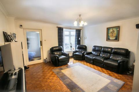 3 bedroom end of terrace house for sale, Lantern Close, Wembley, Middlesex HA0