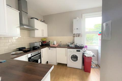 Studio to rent, Salisbury Road, Worthing, West Sussex