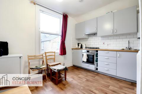 2 bedroom apartment to rent, Garratt Lane, Earlsfield, SW18