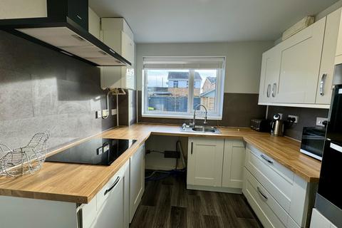4 Baroness Close, Hull, HU6 9UB