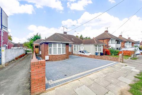 3 bedroom bungalow for sale, Roman Road, Luton LU4