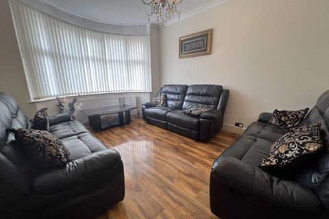 3 bedroom bungalow for sale, Roman Road, Luton LU4