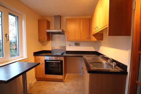 2 bedroom flat to rent, Woodside Road, Tullibody, FK10