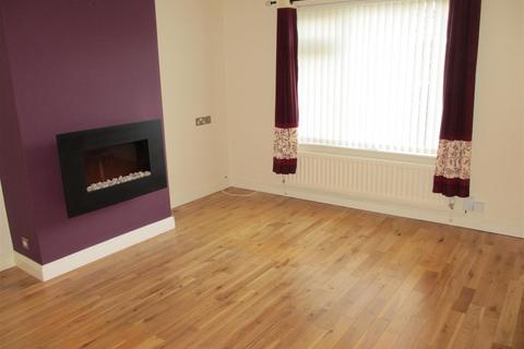 2 bedroom flat to rent, Valley Road, Middlesbrough, , TS4 2RX