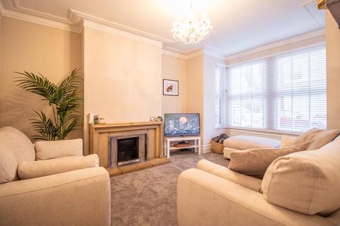 3 bedroom terraced house for sale, Quebec Avenue, Southend-on-Sea SS1