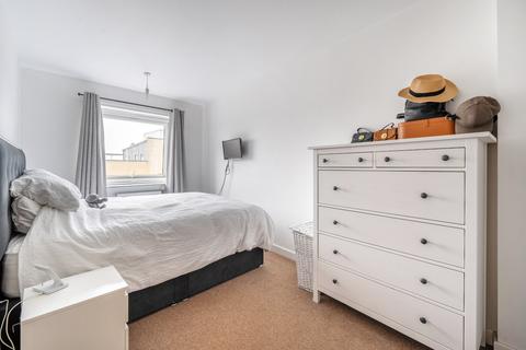 1 bedroom flat for sale, Ferndale Crescent, Carshalton, SM5