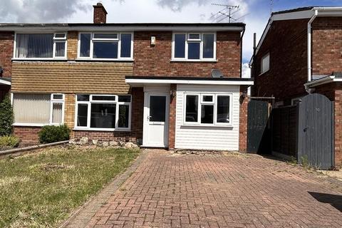 3 bedroom semi-detached house to rent, Mandy Close, Suffolk IP4