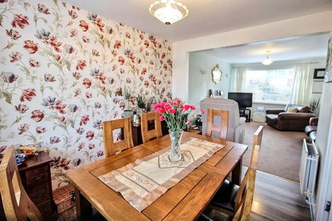 3 bedroom terraced house for sale, Englefield Close, Kingston Park, Newcastle Upon Tyne, Tyne & Wear, NE3 2TT