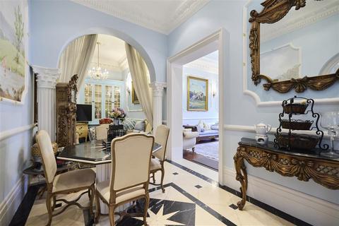 2 bedroom flat for sale, Palace Gardens Terrace, W8