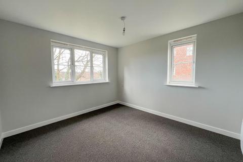 2 bedroom flat to rent, Hickory Close, Coventry