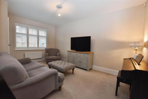 2 bedroom semi-detached house for sale, Birkett Close, Swanland