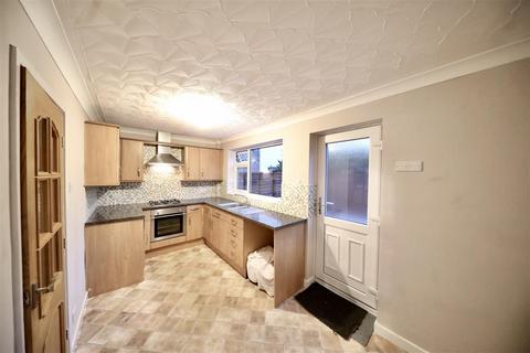 2 bedroom terraced house for sale, Beverley Road, Hull