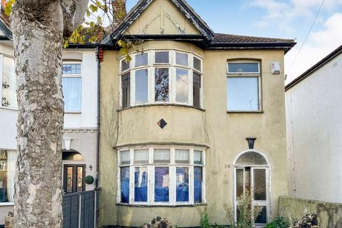 3 bedroom end of terrace house for sale, 29 Westbury Road, Southend-on-Sea, Essex, SS2 4DW