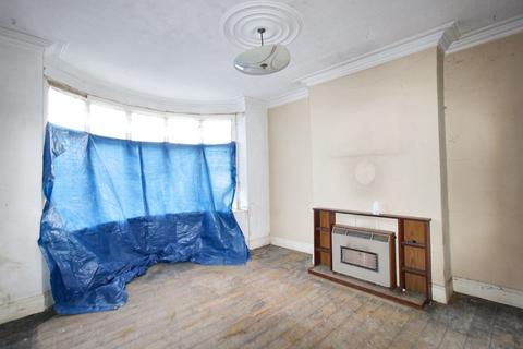 3 bedroom end of terrace house for sale, 29 Westbury Road, Southend-on-Sea, Essex, SS2 4DW