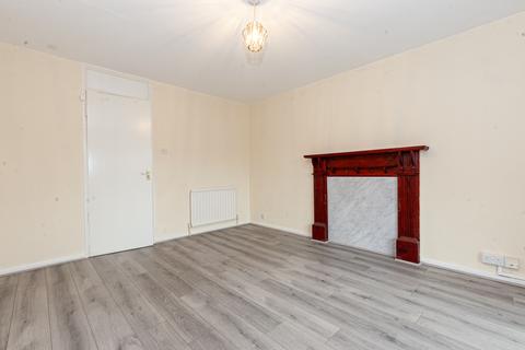 3 bedroom flat to rent, Millard Close, London N16