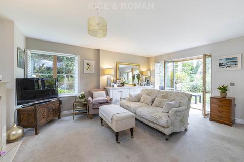 1 bedroom retirement property for sale, Oatlands Drive, Weybridge KT13