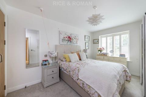 1 bedroom retirement property for sale, Oatlands Drive, Weybridge KT13