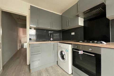 1 bedroom maisonette for sale, Coppermill Lane, London