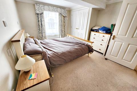 2 bedroom flat for sale, Cerne Abbas