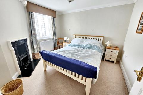 2 bedroom flat for sale, Dorchester