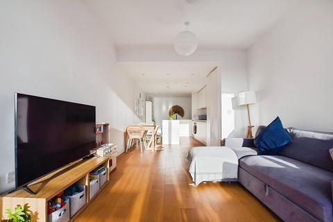 2 bedroom apartment for sale, Copper Building, Lake Shore Drive, Bristol