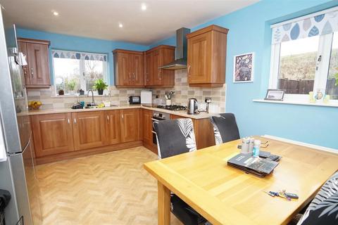 4 bedroom semi-detached house for sale, Gaisby Lane, Wrose, Shipley