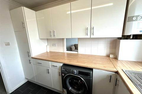 1 bedroom flat to rent, Ferndale Close, Tunbridge Wells