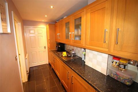 4 bedroom detached house to rent, Hillcrest Drive, South Anston, Sheffield, ROTHERHAM, S25 5FQ