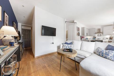 1 bedroom flat for sale, Wellington House, Pensbury Place, Battersea, 390-388 Wandsworth Road, SW8