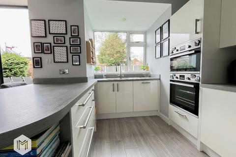 3 bedroom detached house for sale, Tong Road, Little Lever, Bolton, Greater Manchester, BL3 1QG