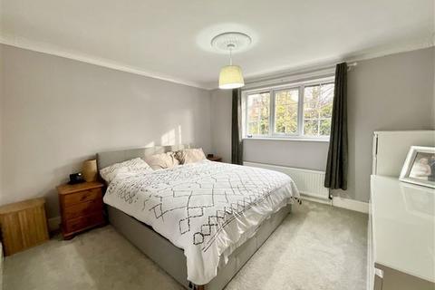 18 Bramley Park Close, Sheffield, S13 8UN