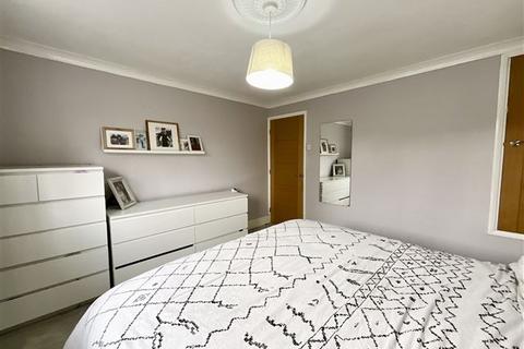 18 Bramley Park Close, Sheffield, S13 8UN