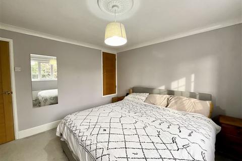 18 Bramley Park Close, Sheffield, S13 8UN