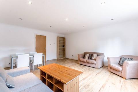 1 bedroom flat to rent, Compass Point, Docklands, London, E14