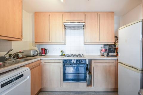 2 bedroom flat to rent, Cassilis Road, Canary Wharf, London, E14