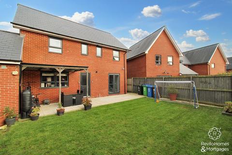 4 bedroom detached house for sale, Charlton Street, Castleton, OL11